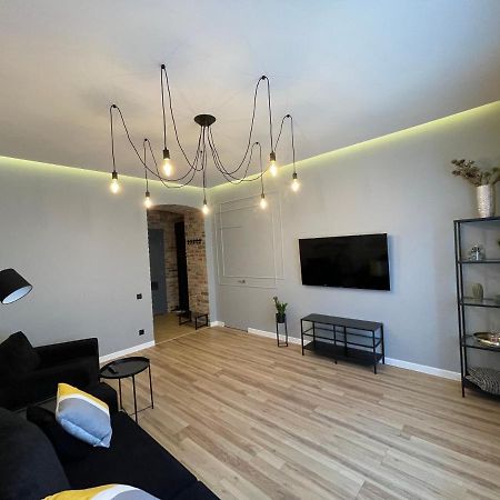 Apartment Centre Inn Чернивци Екстериор снимка