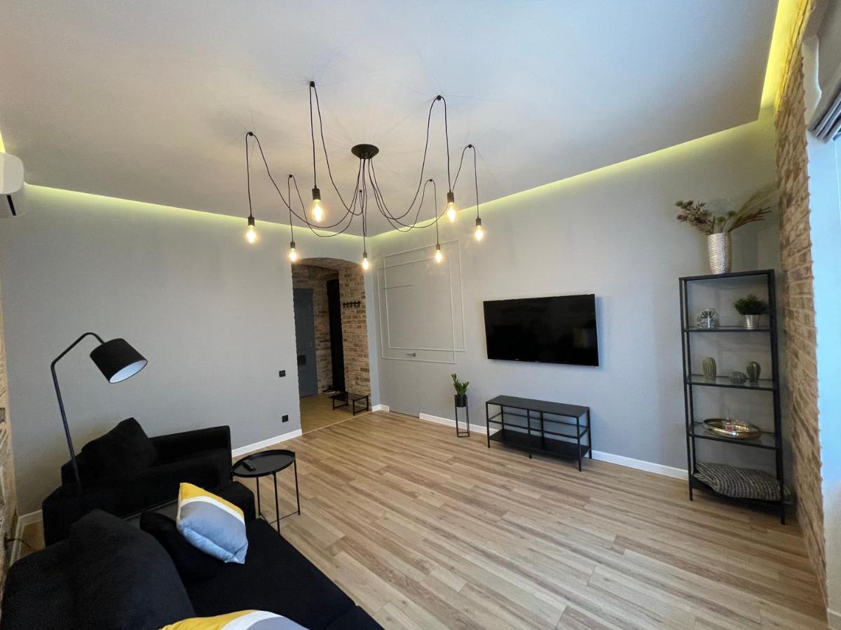 Apartment Centre Inn Чернивци Екстериор снимка